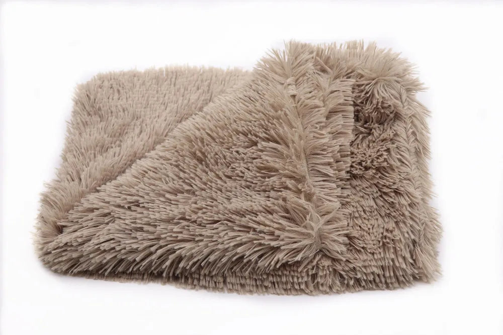 Winter Dog Bed Blanket – Warm & Soft Pet Cushion Mat (All Sizes)