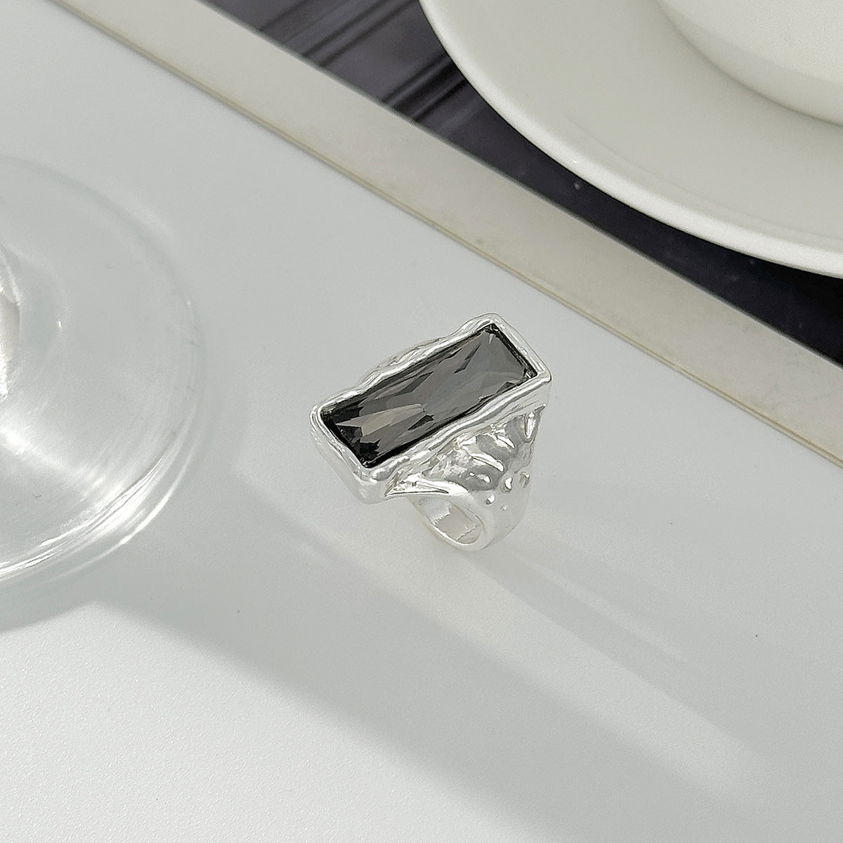New Grey Crystal Geometric Ring Women Minimalist Design Silver Color Square Finger Rings Asymmetrical Zircon Daily Wear Jewelry