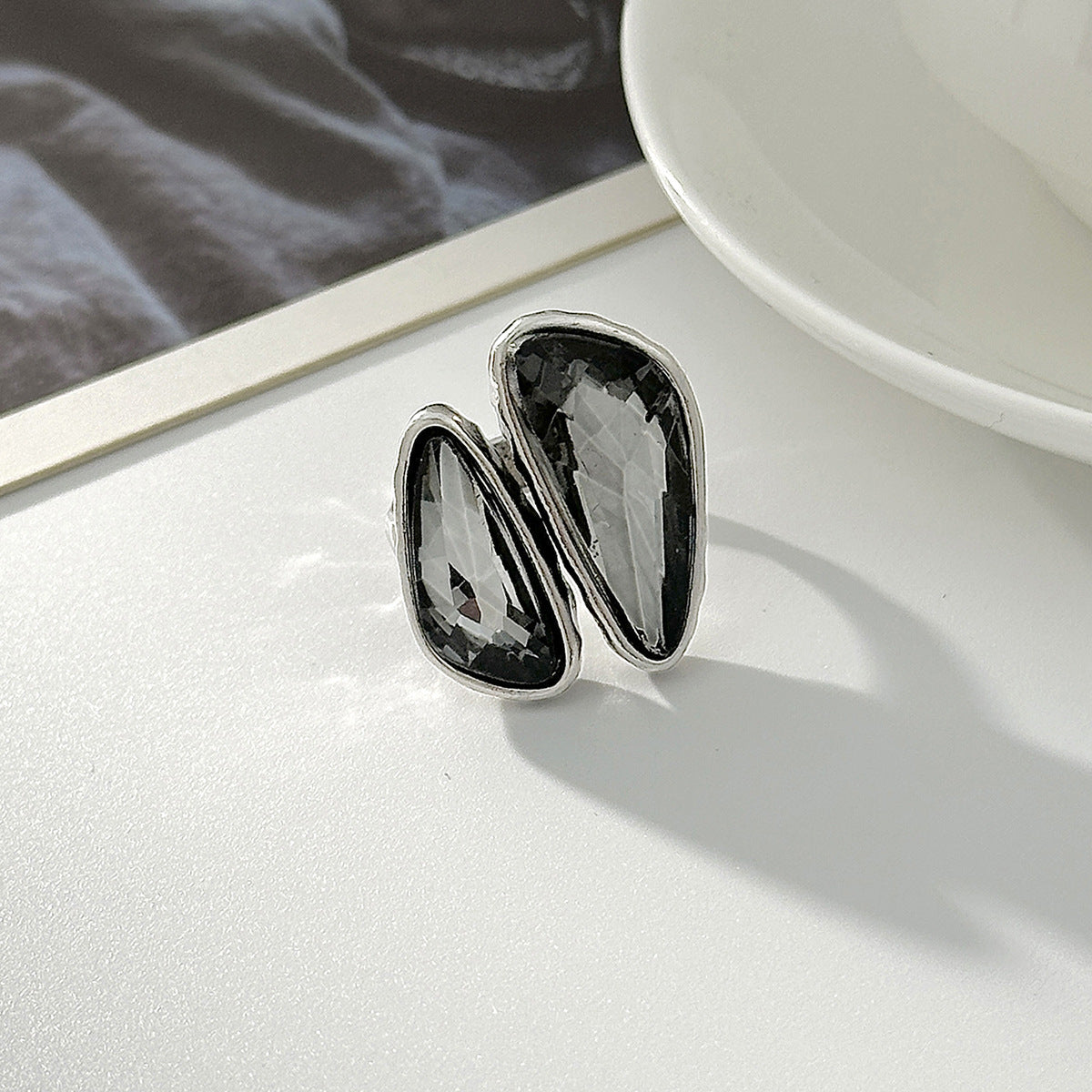 New Grey Crystal Geometric Ring Women Minimalist Design Silver Color Square Finger Rings Asymmetrical Zircon Daily Wear Jewelry