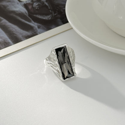 New Grey Crystal Geometric Ring Women Minimalist Design Silver Color Square Finger Rings Asymmetrical Zircon Daily Wear Jewelry