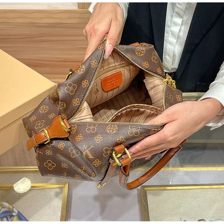 Handbag 2026 new retro printed versatile travel large capacity shoulder bag Boston crossbody bag multiple compartments