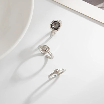 New Grey Crystal Geometric Ring Women Minimalist Design Silver Color Square Finger Rings Asymmetrical Zircon Daily Wear Jewelry