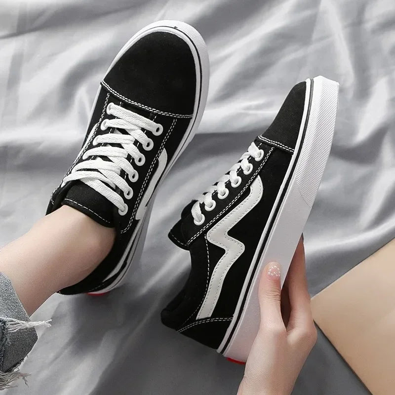 Women Outdoor Breathable Skateboarding Canvas Walking trainers Youth Students Flat Jogging Sneakers Low Upper White Shoes Tennis