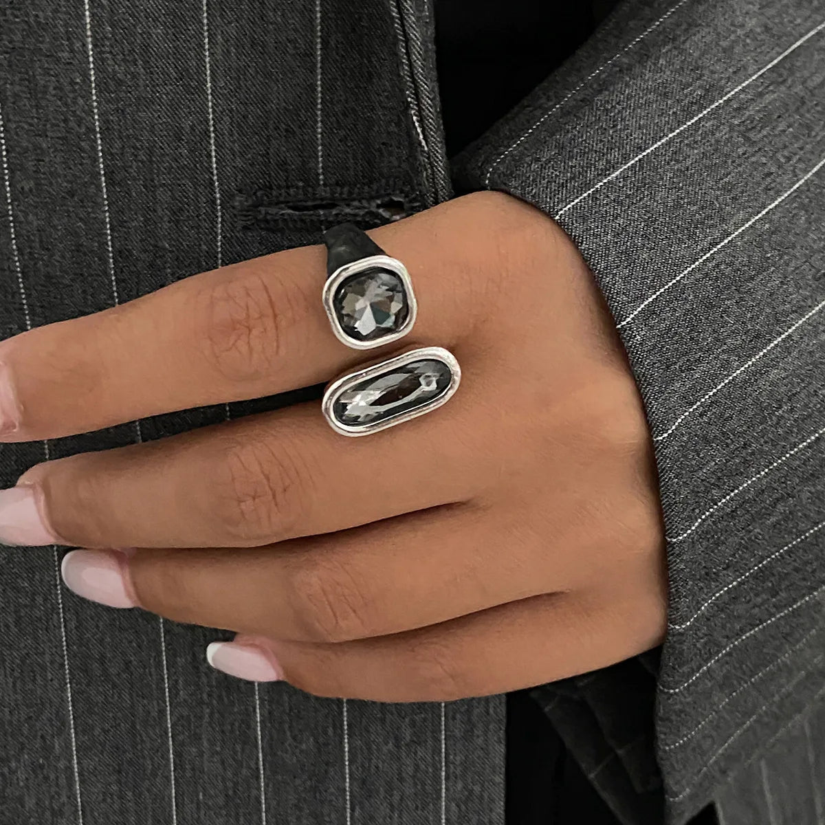 New Grey Crystal Geometric Ring Women Minimalist Design Silver Color Square Finger Rings Asymmetrical Zircon Daily Wear Jewelry