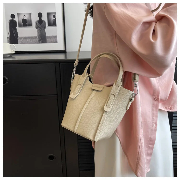 Bucket Handbags Women 2026 New Large Capacity Shoulder Crossbody Bags Luxury Designer Ladies Texture Leatrher Tote Bags