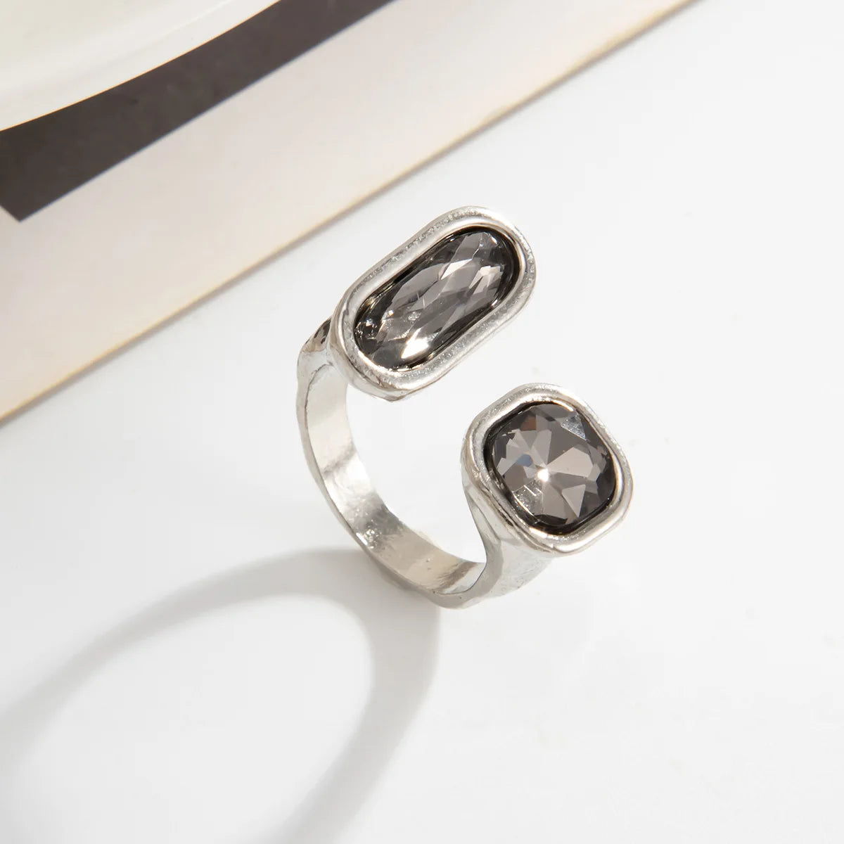 New Grey Crystal Geometric Ring Women Minimalist Design Silver Color Square Finger Rings Asymmetrical Zircon Daily Wear Jewelry