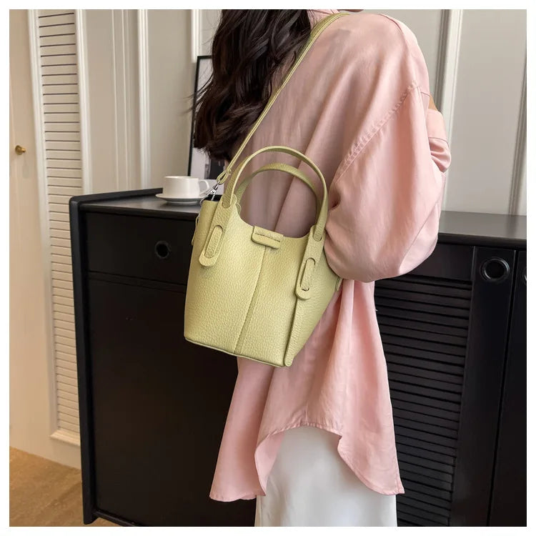Bucket Handbags Women 2026 New Large Capacity Shoulder Crossbody Bags Luxury Designer Ladies Texture Leatrher Tote Bags