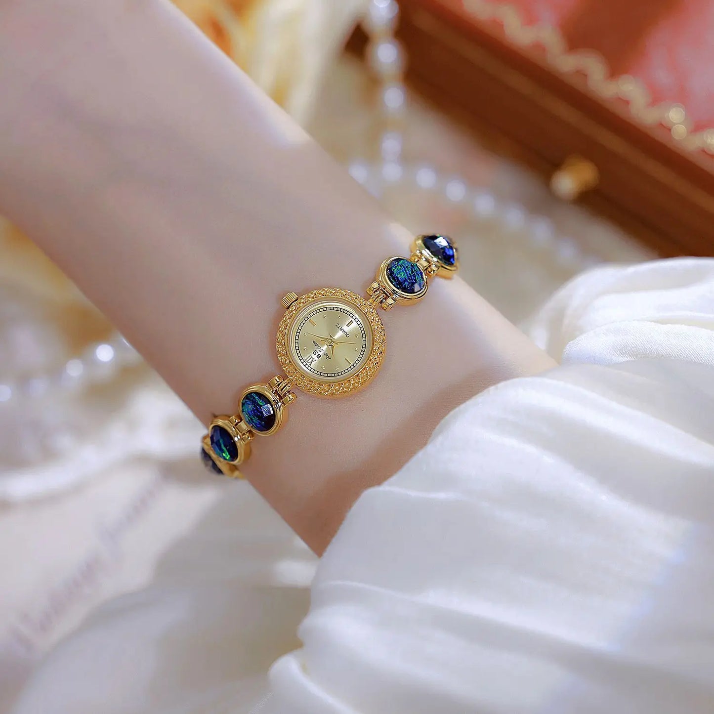 Gold Women Bracelet Watches Luxury Brand Dress Quartz Small Dial Ladies Wrist Watches Rhinestone Rose Gold Watches For Women