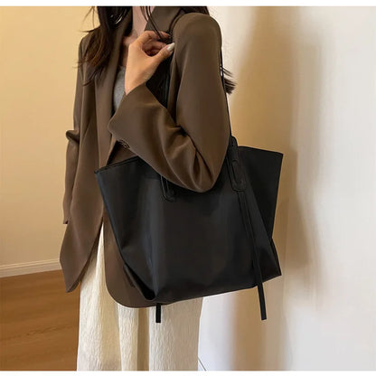 Women Handbags large Capacity Tassels Female Shoulder Bags Soft Oxford Travel big Totes new ladies Hand Bag black