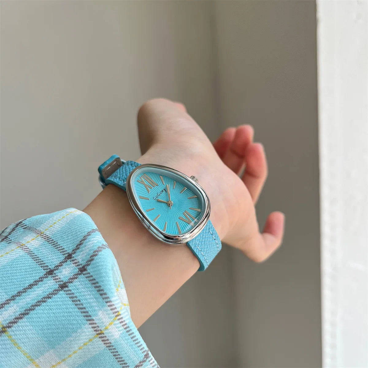 Fashion Brand Women Watch Snake Head Female Quartz Watches Luxury Gift Ladies Red Leather Strap Wristwatch Dropshipping Clock