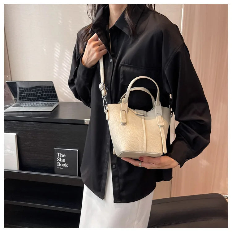 Bucket Handbags Women 2026 New Large Capacity Shoulder Crossbody Bags Luxury Designer Ladies Texture Leatrher Tote Bags