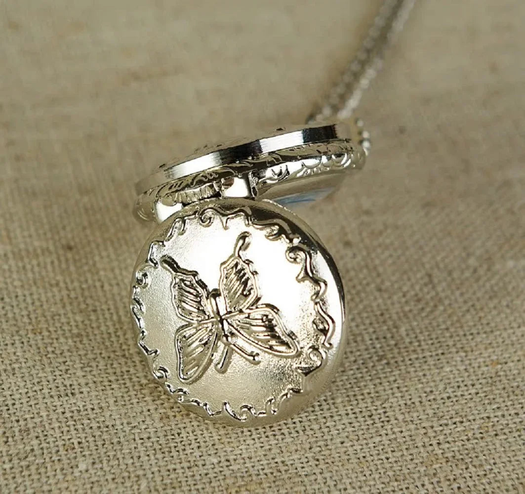 Fashion Cute Relief Silver Butterfly Pocket Watch Vintage Quartz Pocket Watch Unisex Sweater Chain Watches Necklace