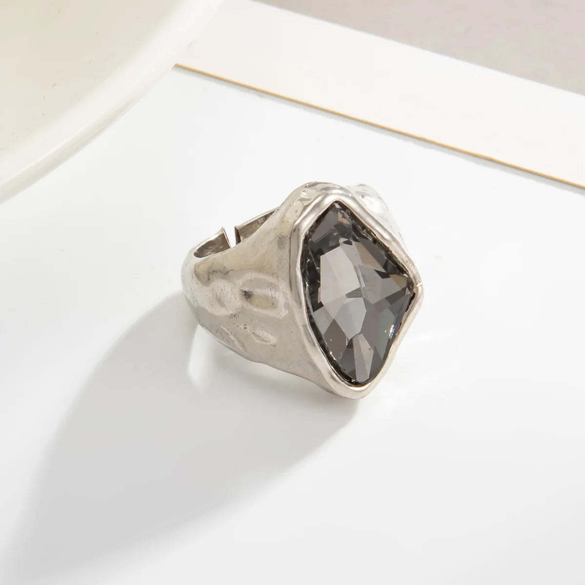 New Grey Crystal Geometric Ring Women Minimalist Design Silver Color Square Finger Rings Asymmetrical Zircon Daily Wear Jewelry