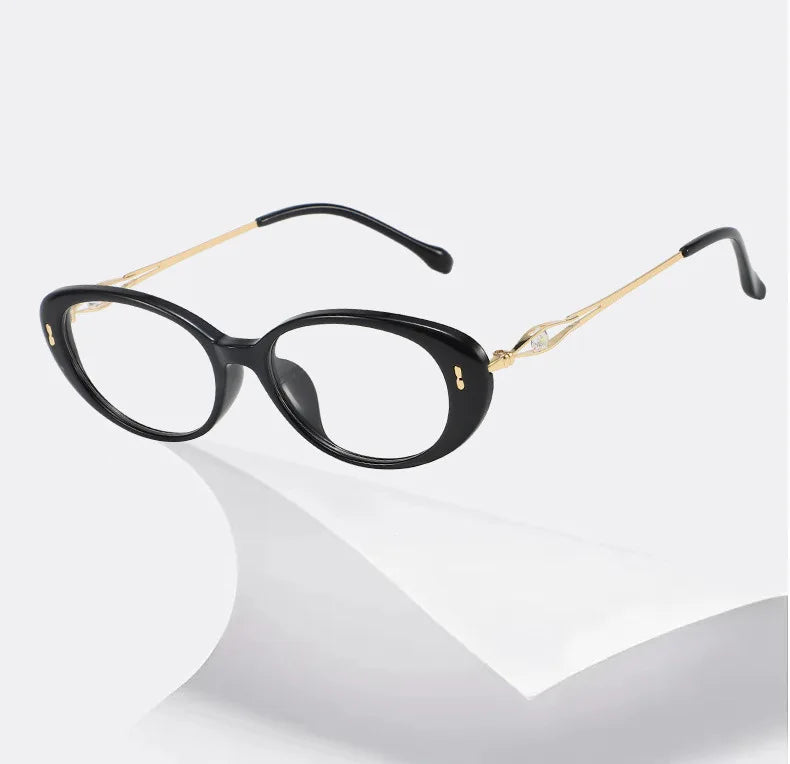 Fashionable No-makeup Reading Glasses For Women