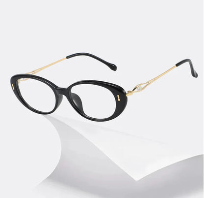 Fashionable No-makeup Reading Glasses For Women