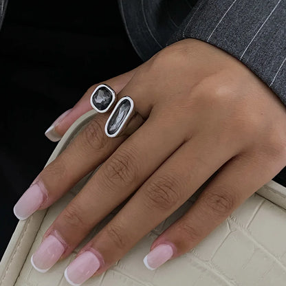New Grey Crystal Geometric Ring Women Minimalist Design Silver Color Square Finger Rings Asymmetrical Zircon Daily Wear Jewelry
