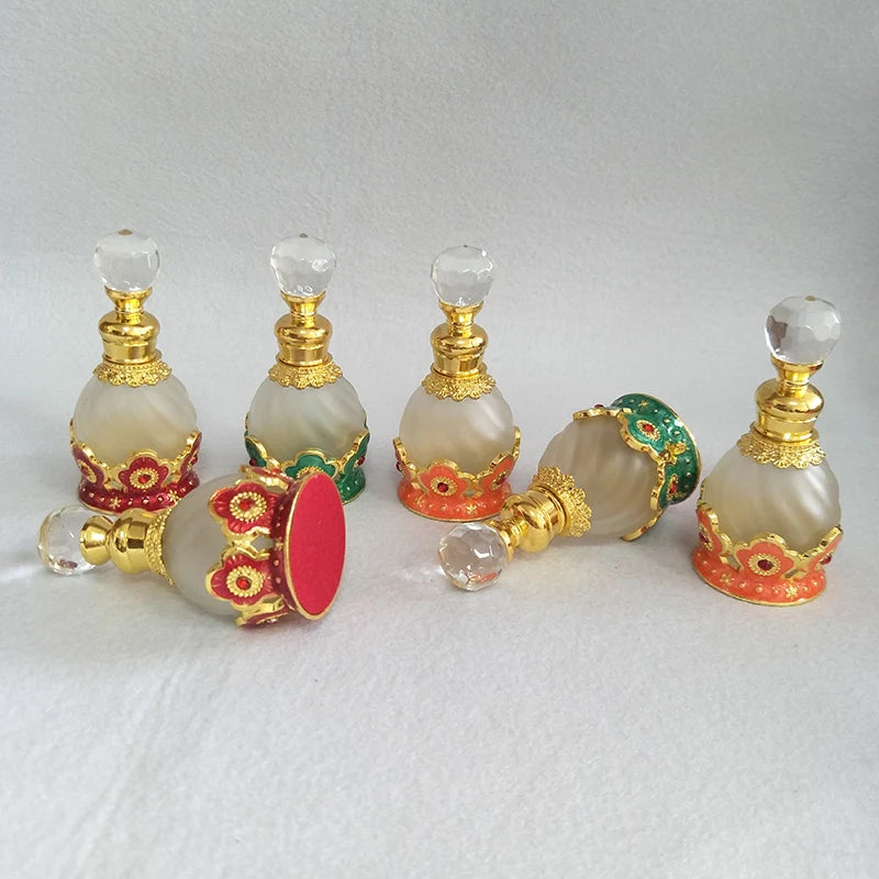 15ml Retro Arabic Dubai Metal Flower Perfume Bottle Essential Oil Attar Refillable Bottle Plum Blossom Flower Design 886