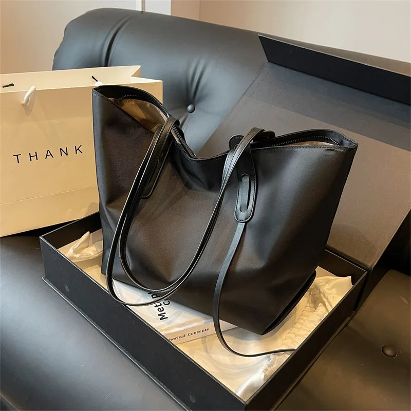 Women Handbags large Capacity Tassels Female Shoulder Bags Soft Oxford Travel big Totes new ladies Hand Bag black
