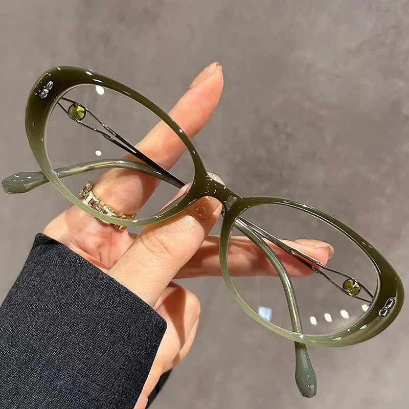 Fashionable No-makeup Reading Glasses For Women