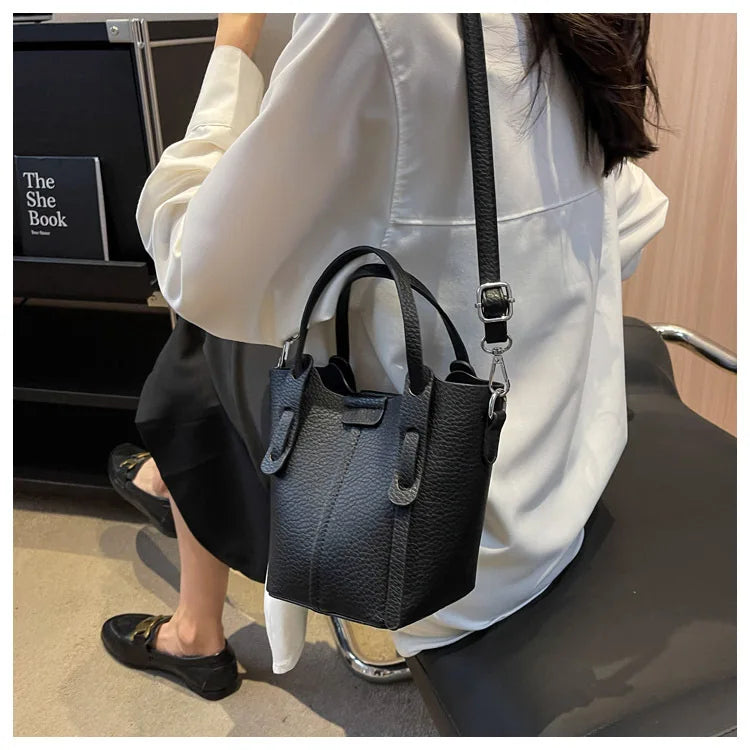 Bucket Handbags Women 2026 New Large Capacity Shoulder Crossbody Bags Luxury Designer Ladies Texture Leatrher Tote Bags