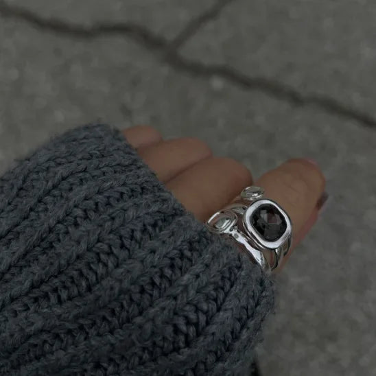 New Grey Crystal Geometric Ring Women Minimalist Design Silver Color Square Finger Rings Asymmetrical Zircon Daily Wear Jewelry