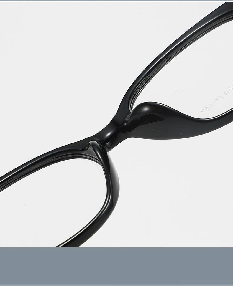 Fashionable No-makeup Reading Glasses For Women