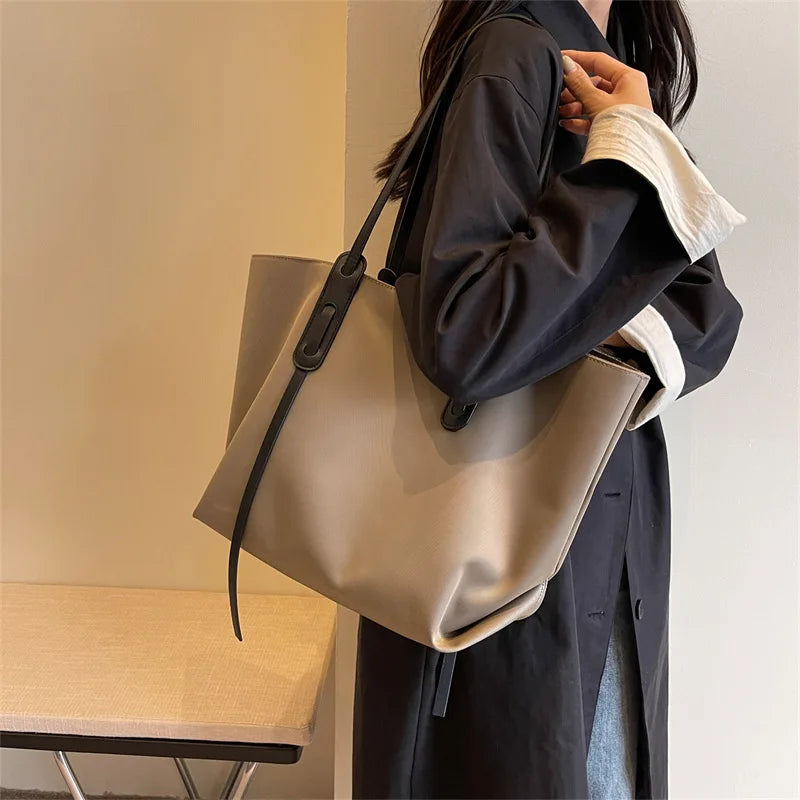Women Handbags large Capacity Tassels Female Shoulder Bags Soft Oxford Travel big Totes new ladies Hand Bag black