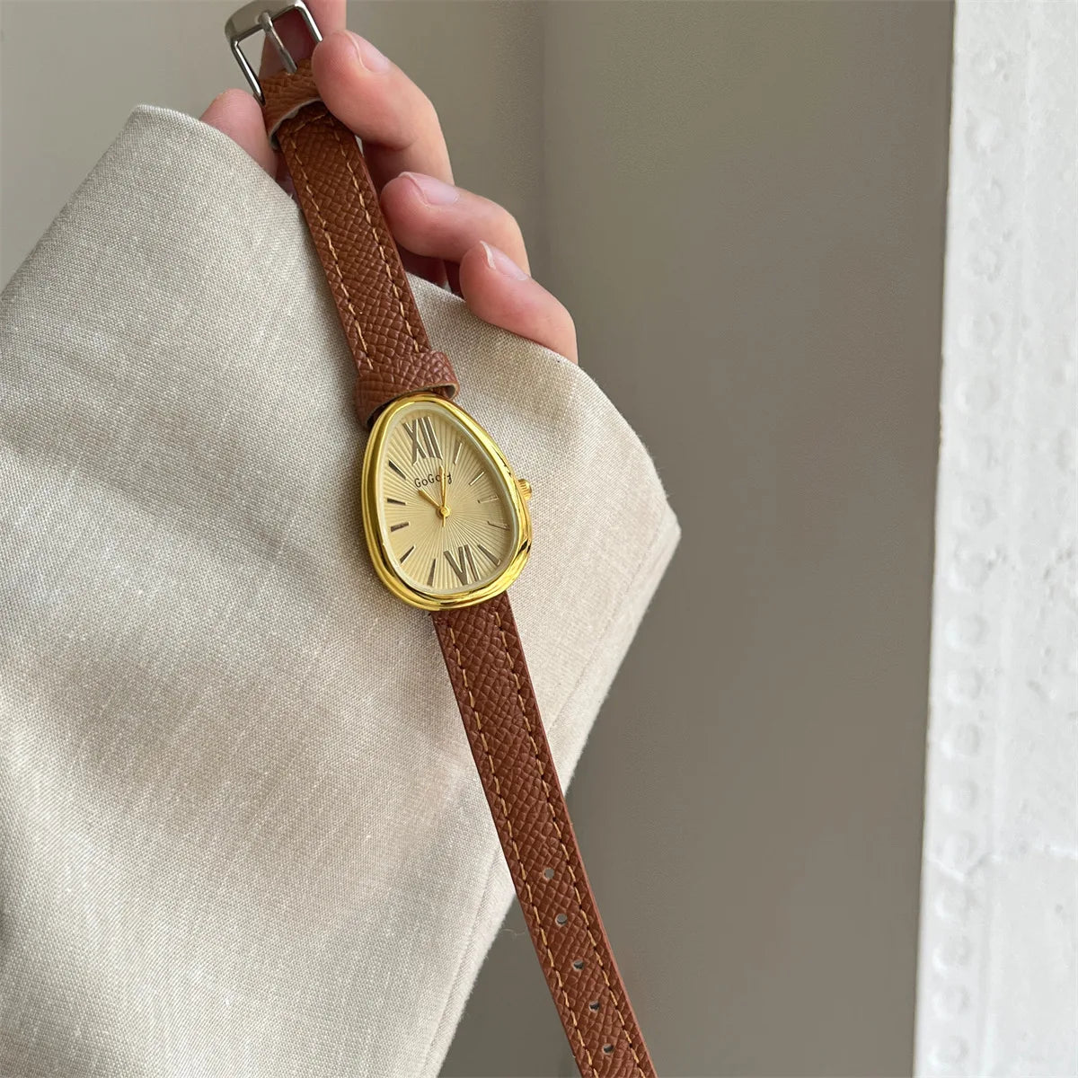 Fashion Brand Women Watch Snake Head Female Quartz Watches Luxury Gift Ladies Red Leather Strap Wristwatch Dropshipping Clock