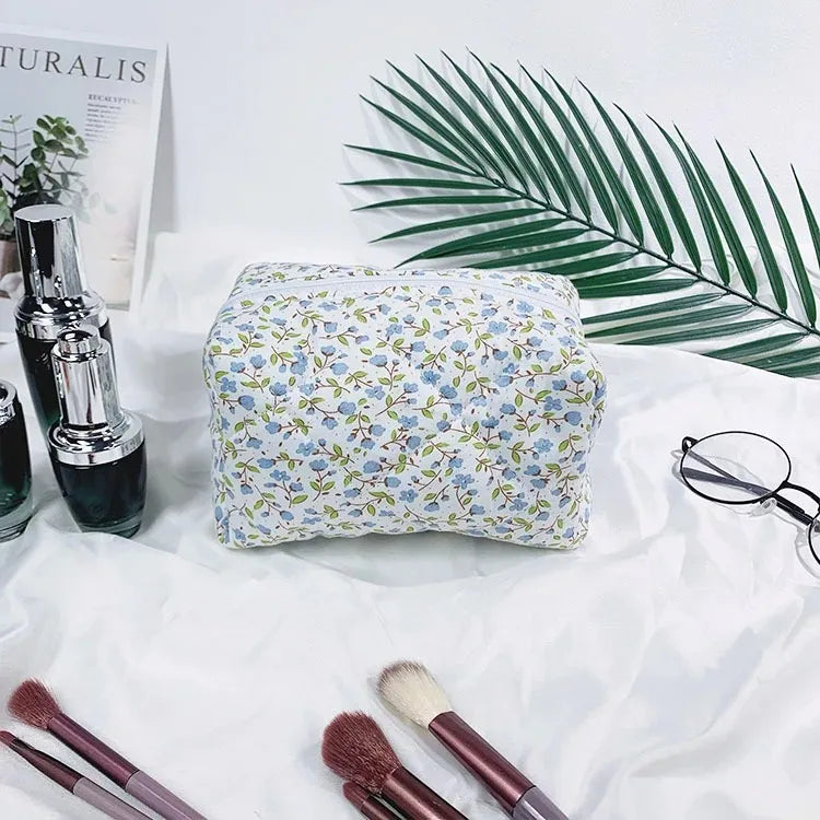 Custom Name Floral Makeup Pouch Embroidered Featuring a Floral Design Wash Bag, Travel Cosmetic Bag Suitable for Bridesmaid Gift