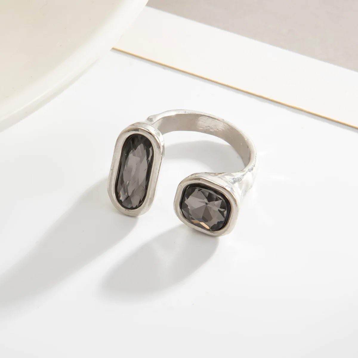 New Grey Crystal Geometric Ring Women Minimalist Design Silver Color Square Finger Rings Asymmetrical Zircon Daily Wear Jewelry