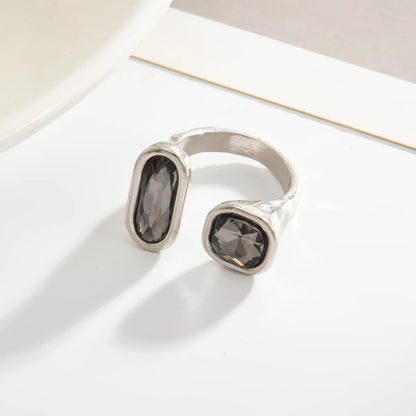 New Grey Crystal Geometric Ring Women Minimalist Design Silver Color Square Finger Rings Asymmetrical Zircon Daily Wear Jewelry