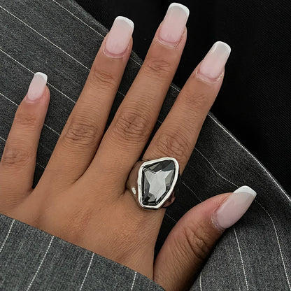 New Grey Crystal Geometric Ring Women Minimalist Design Silver Color Square Finger Rings Asymmetrical Zircon Daily Wear Jewelry