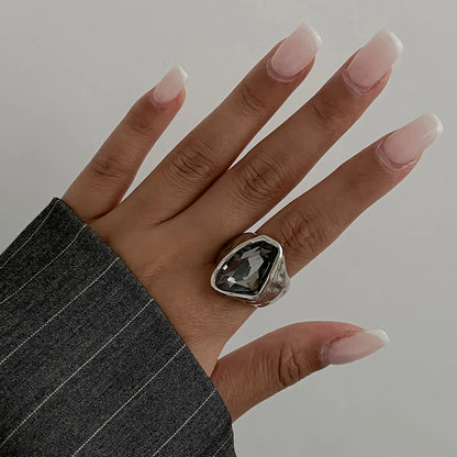 New Grey Crystal Geometric Ring Women Minimalist Design Silver Color Square Finger Rings Asymmetrical Zircon Daily Wear Jewelry