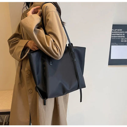 Women Handbags large Capacity Tassels Female Shoulder Bags Soft Oxford Travel big Totes new ladies Hand Bag black