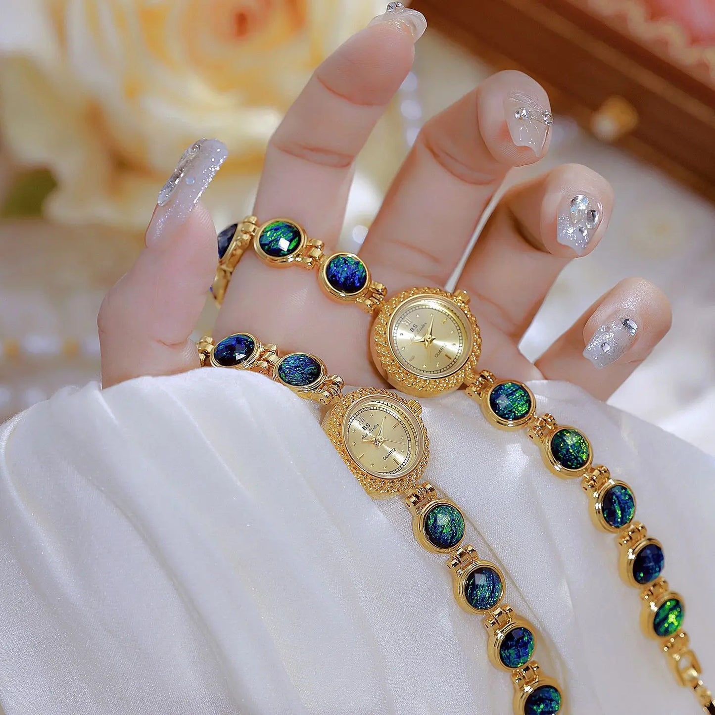 Gold Women Bracelet Watches Luxury Brand Dress Quartz Small Dial Ladies Wrist Watches Rhinestone Rose Gold Watches For Women