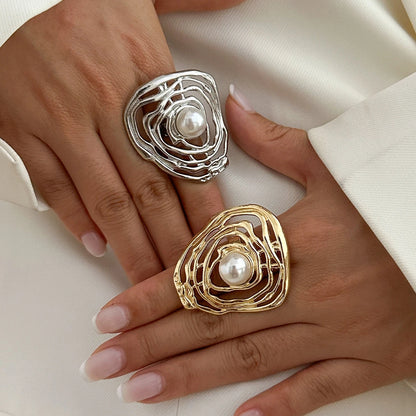 Ingemark Creative Hollow Wrapped Inlaid Imitation Pearls Rings Women Fashion Statement Vintage Geometric Couple Ring Wed Jewelry